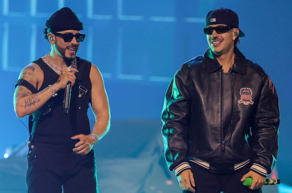 ‘Háblame Claro’ Takes Yandel & Feid to No. 1 on Latin Airplay Chart