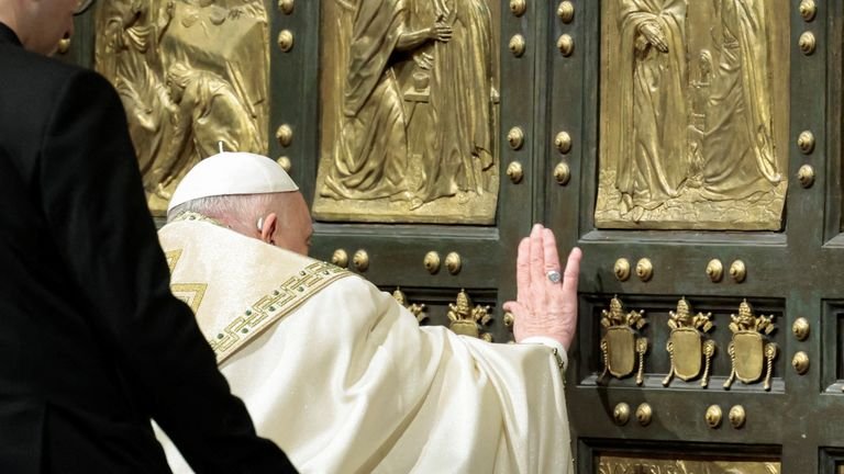 What is the Catholic jubilee and should tourists still visit Italy this year?