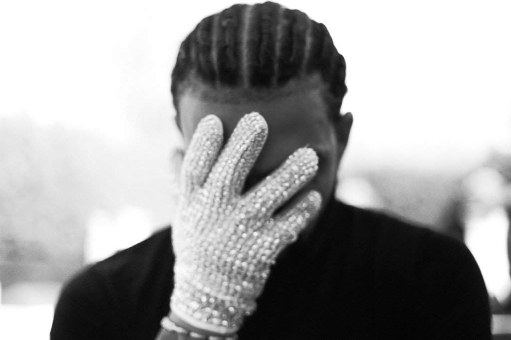 Shabang Scores Drake a 4th Rhythmic Airplay No. 1 From ICEMAN