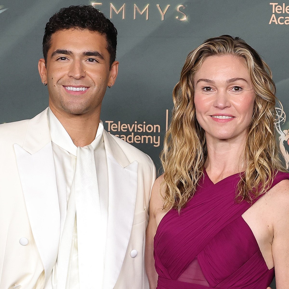 DWTS Julia Stiles and Ezra Sosa Tease Piping Hot Tea From Season 35 Rehearsals 